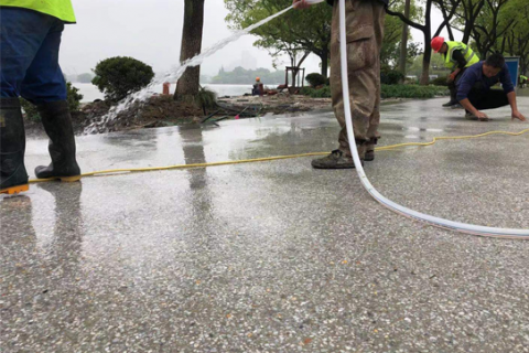 礫石聚合物路面